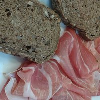 Pane nero con culatello