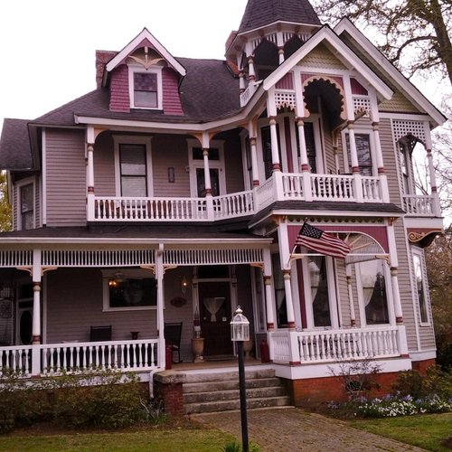 Chipley Murrah House Bed & Breakfast and Cottages image