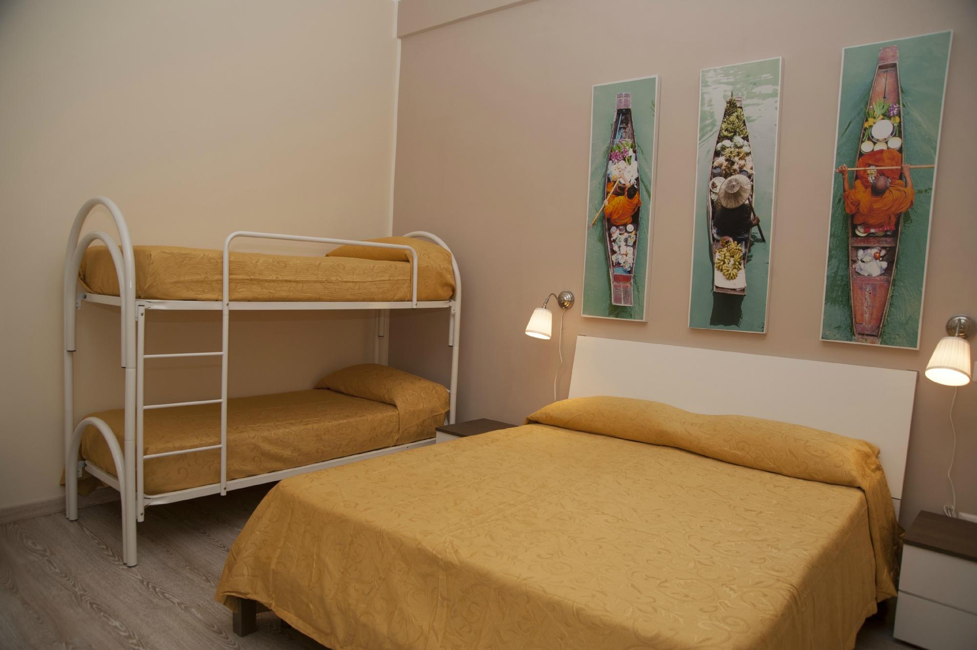 4ROOMS BED & BREAKFAST - Prices & B&B Reviews (Salerno, Italy)