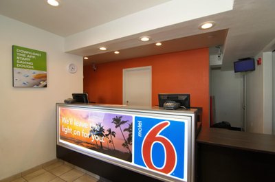 Hotel photo 1 of Motel 6 Palm Springs North.