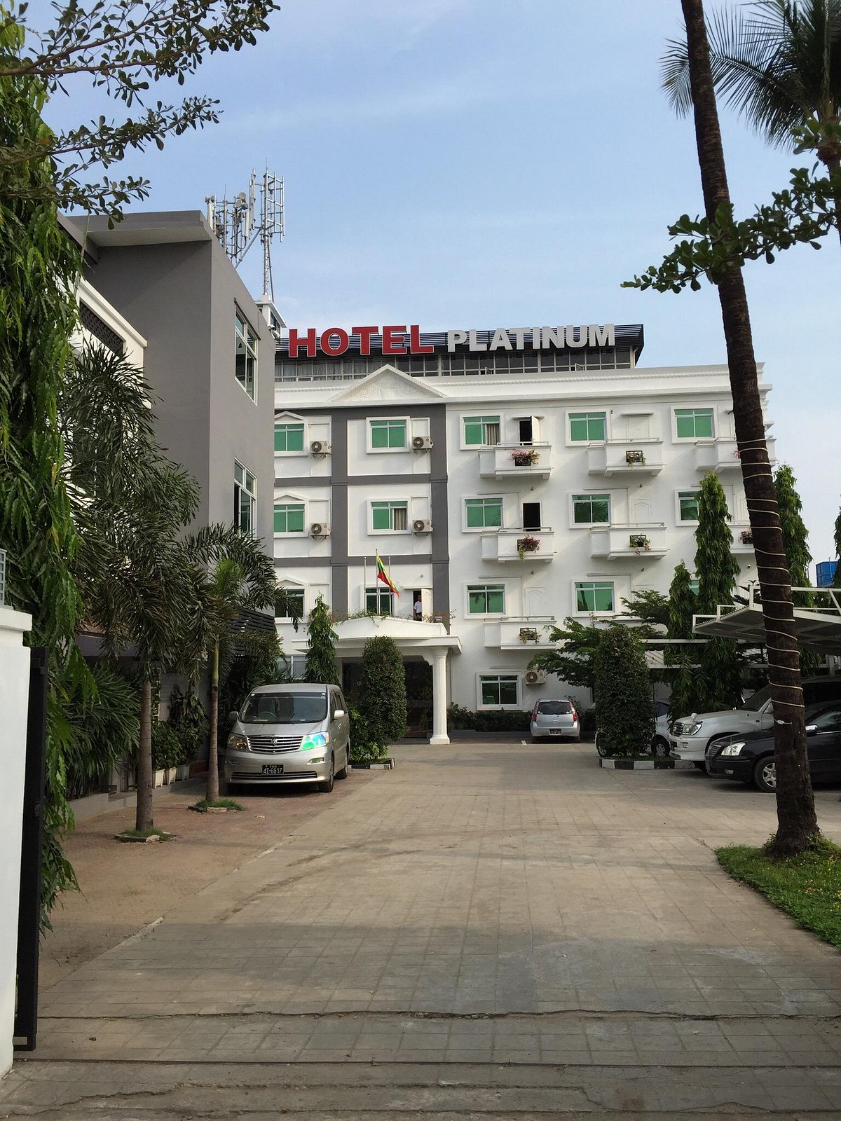 Hotel Platinum, hotell i Yangon (Rangoon)