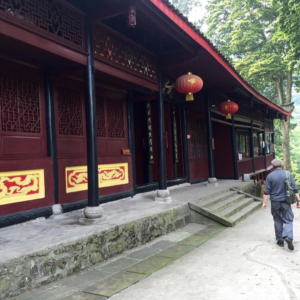 Zhongfeng Temple, Emeishan