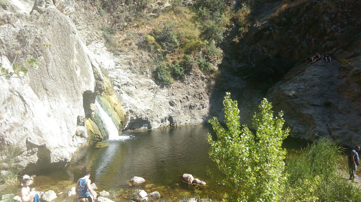 The Hike Down to Paradise Falls and the Payoff Below - 828 Vibes