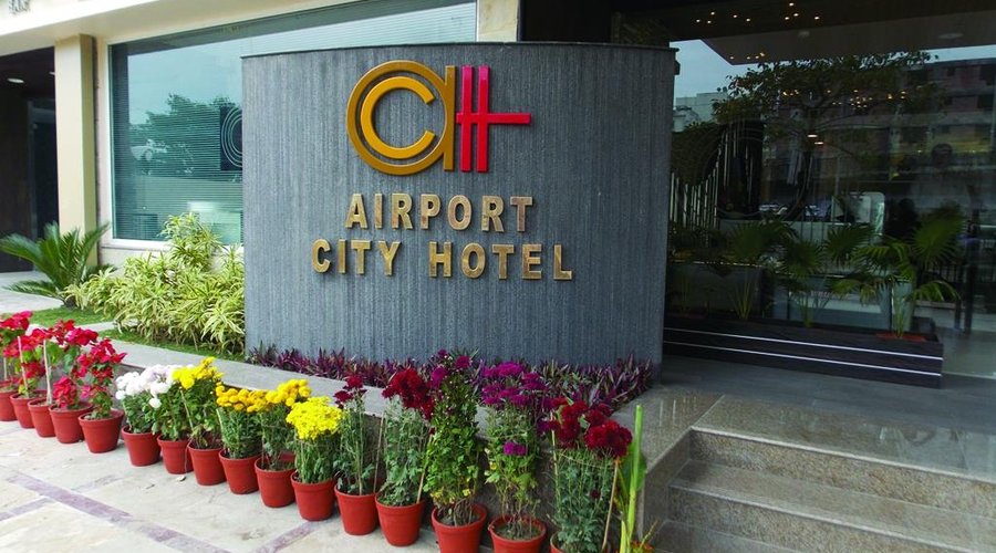 Airport City Hotel Outside View