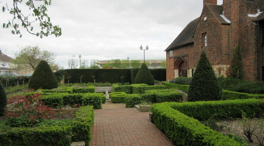Path to the entrance
