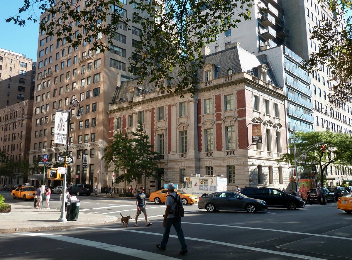 NYC's Famed Fifth Avenue to Get a Major Revamp — With Bigger Sidewalks and  More Green Space