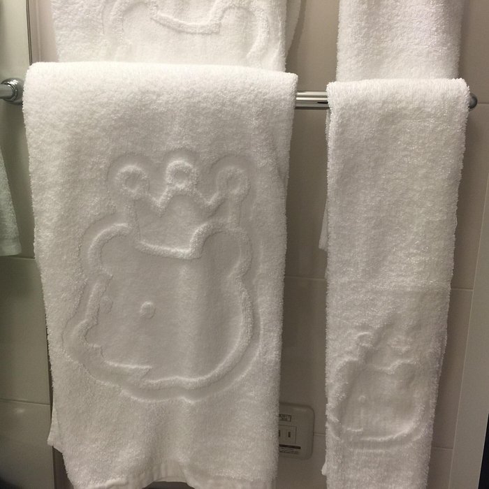 Embroidered Crown White Bath Towel 5stars Hotel Towels 100