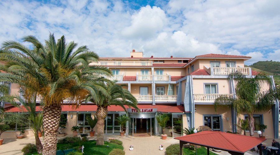 L'ingresso del Park Hotel Tyrrenian