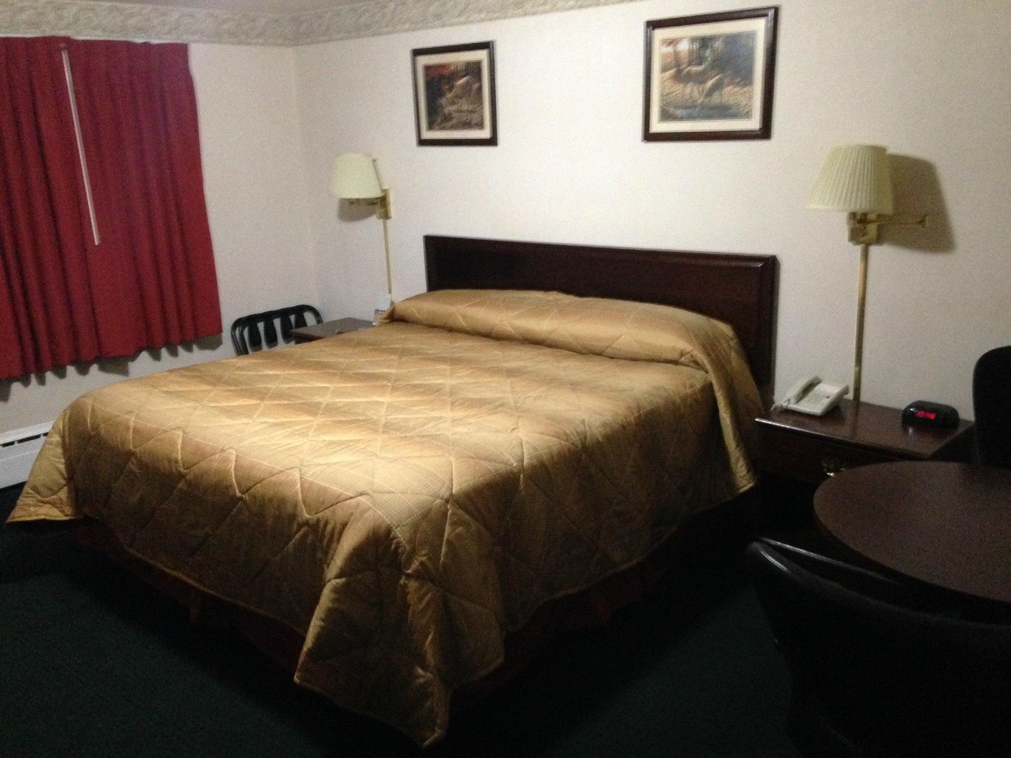 LENOX INN Motel Reviews Photos Tripadvisor   Lenox Inn 