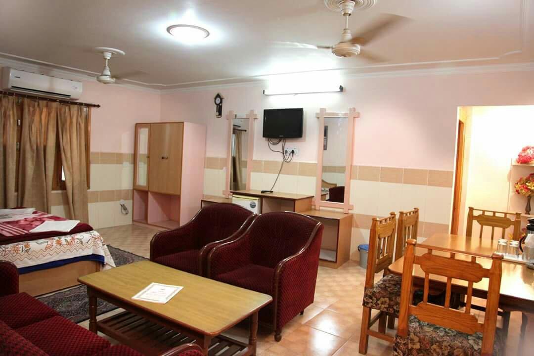 HOTEL MAYA DELUXE - Prices & Reviews (Una, India)