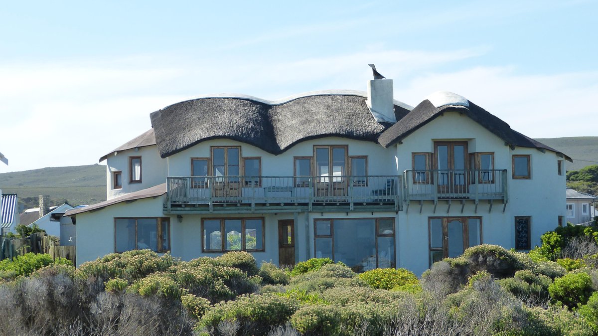 PEBBLE BEACH B & B - B&B Reviews (Cape Agulhas, South Africa)