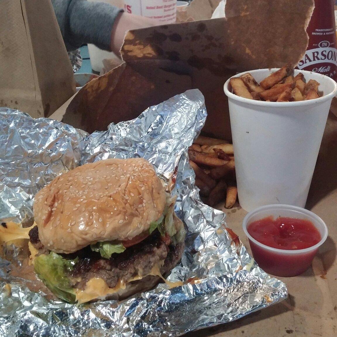 FIVE GUYS CARDIFF CITY CENTRE - Updated 2024 Restaurant Reviews, Menu ...