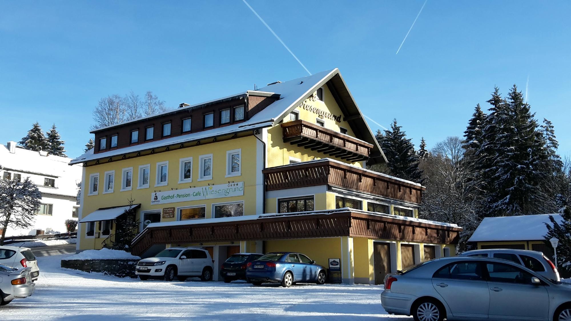 GASTHOF PENSION WIESENGRUND - Prices & Inn Reviews (Bischofsgrun ...