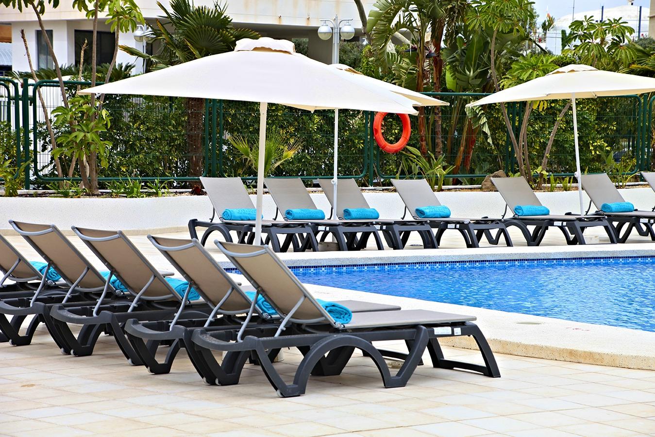 Hotel photo 10 of Flamingo Beach Resort.