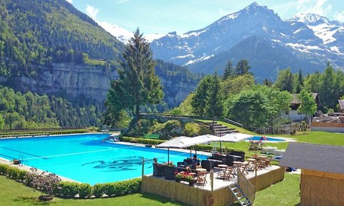 Piscine extérieure chauffée en été