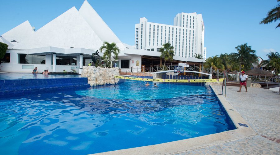 The Pool at the Sunset Marina Resort & Yacht Club