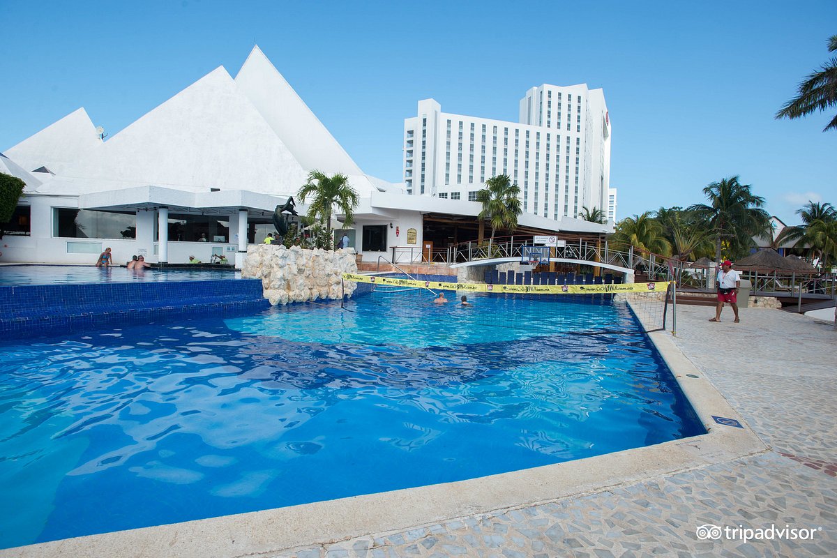 sunset marina resort & yacht club cancun