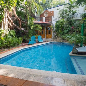 Eco-Hotel El Rey Del Caribe in Cancun, image may contain: Villa, Hotel, Resort, Pool
