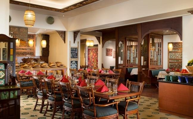 Arumanis Restaurant - Sinar Mas Land