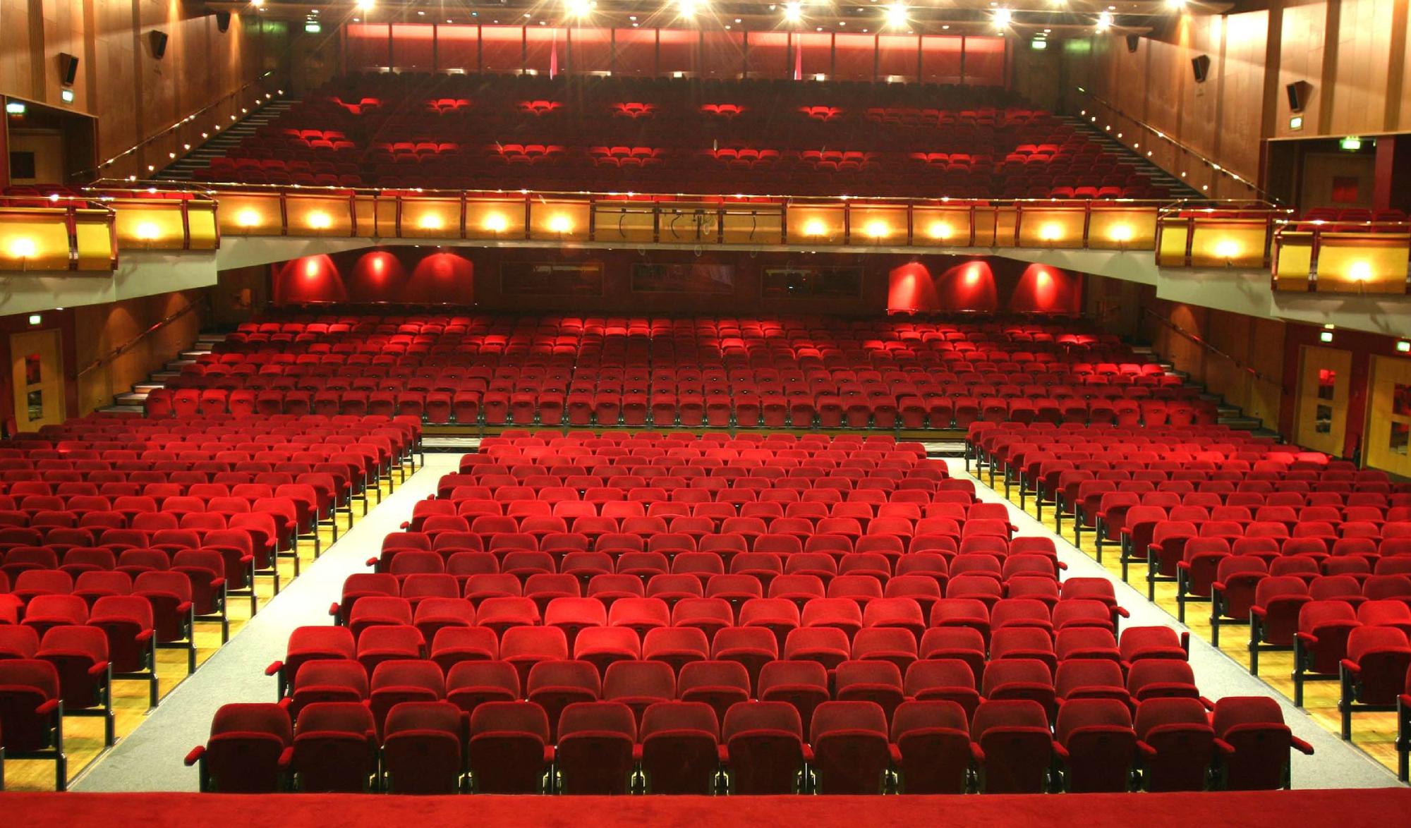 CLIFFS PAVILION THEATRE Southend On Sea All You Need To Know BEFORE   Cliffs Pavilion 