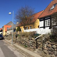 Byens ældste gade med huse fra 1500-tallet.