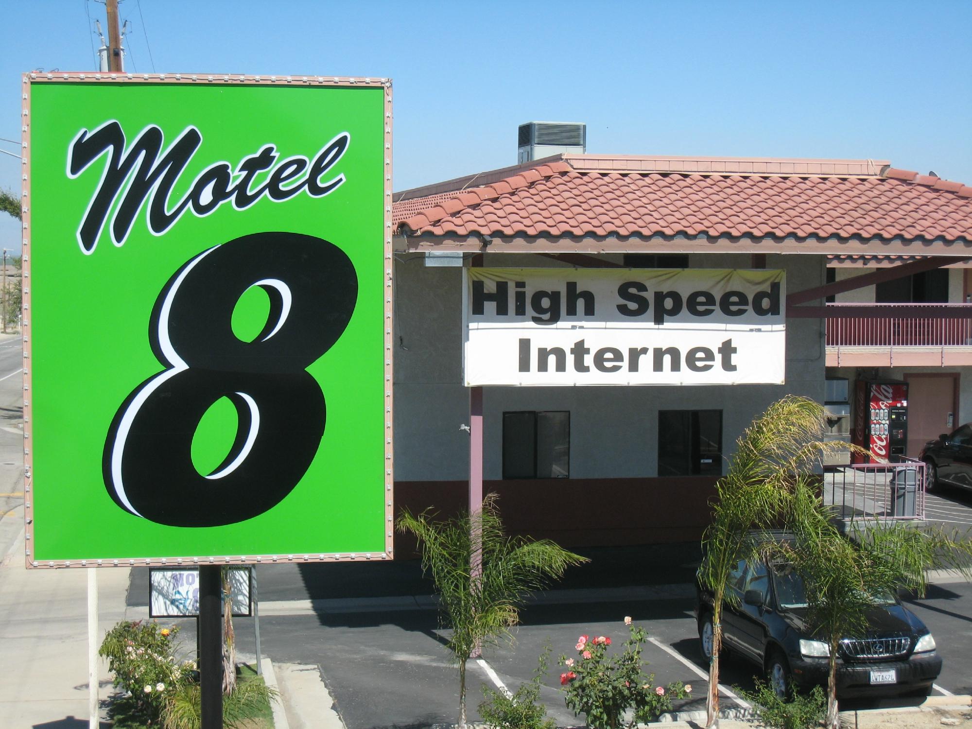 Hotel photo 4 of Motel 8 Maricopa.
