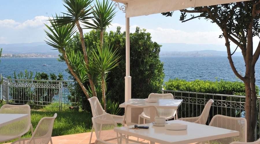 Colazione vista mare