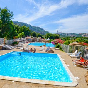 les 2 piscines