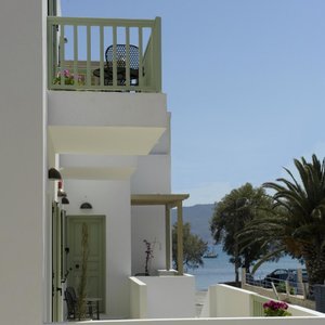 Almyris Milos Rooms