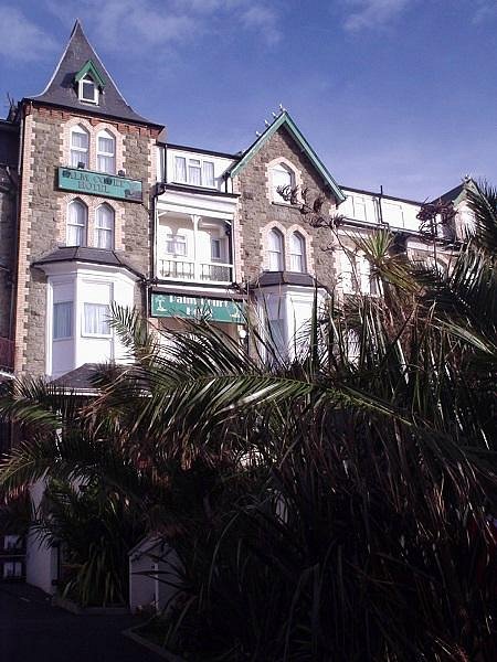 HOTEL WESTWELL HALL ILFRACOMBE 3* (United Kingdom) - from £ 182