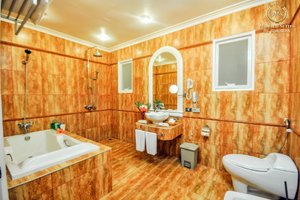 Room & Suite