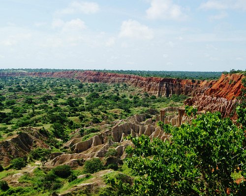 angola tourist places