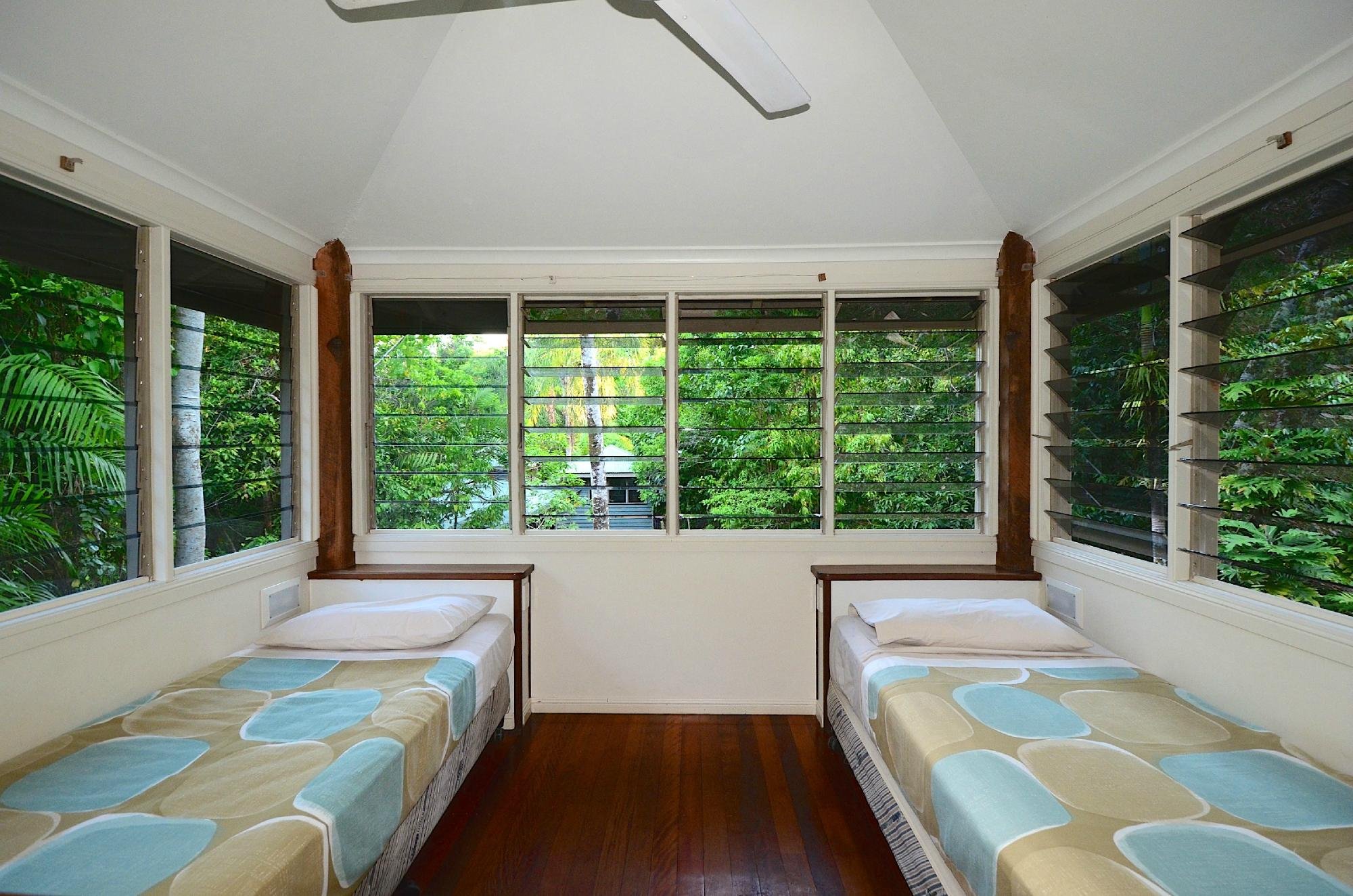 Ferntree Rainforest Lodge & Hotel - with onsite Cassowary Restaurant by null