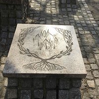 In memory of the fqllen