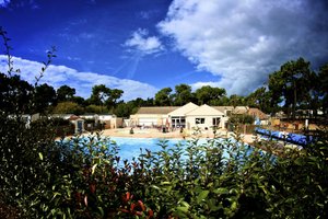 Pool und Strand