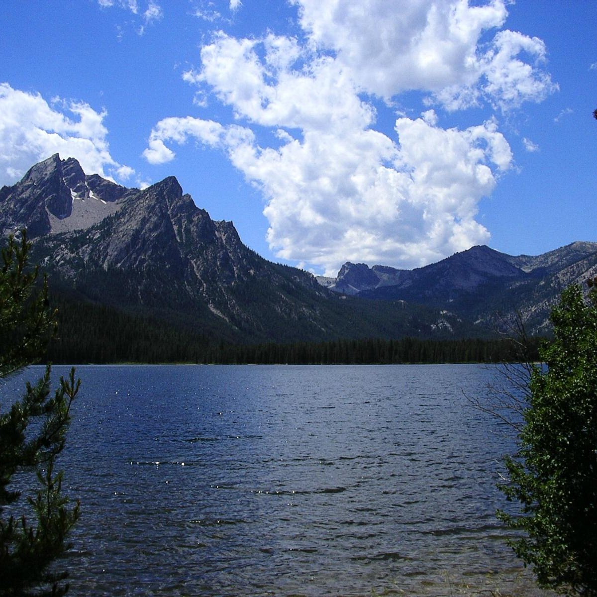 Lake refresh. Озеро Стэнли. Гора Стэнли. Озеро Коррал. Где находится озеро Стэнли.