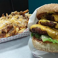 Triple Organic Beef Cheese Burger - Chili Fries