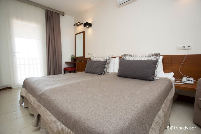 Magna Manastir Hotel Rooms: Pictures & Reviews - Tripadvisor