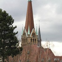 L'esterno, campanile