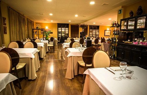 HOSTAL ESTEBA - Prices & Hotel Reviews (Caldes de Malavella, Spain -  Province of Girona)