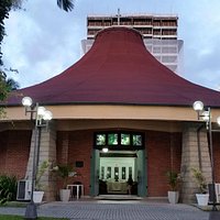 Vista externa da igreja