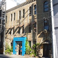 ビル正面全景