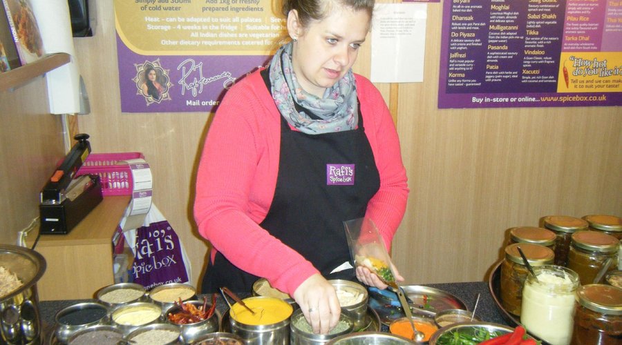 Pavla preparing the curry mix.