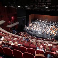 De zaal, met het Symphonieorkest
