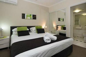 Room & Suite
