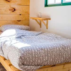 6 beds room
