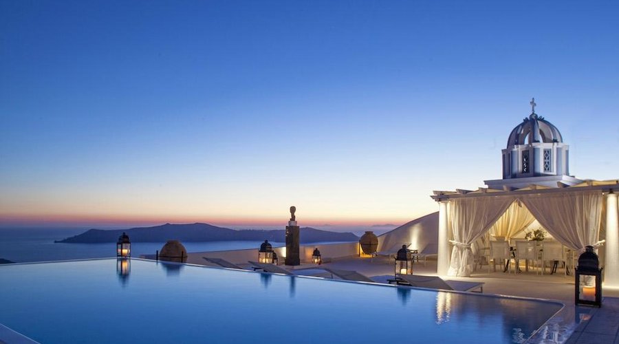 View of the pool & terrace