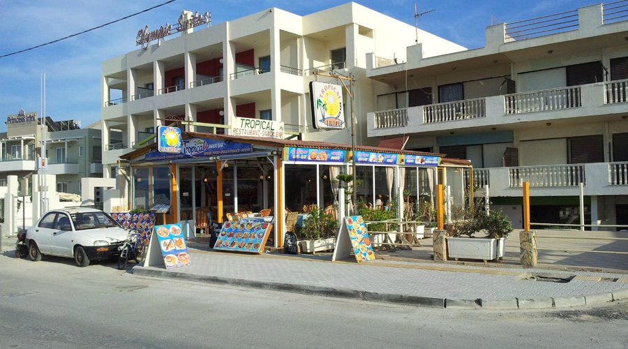 Tropical Restaurant Taverna from seafront