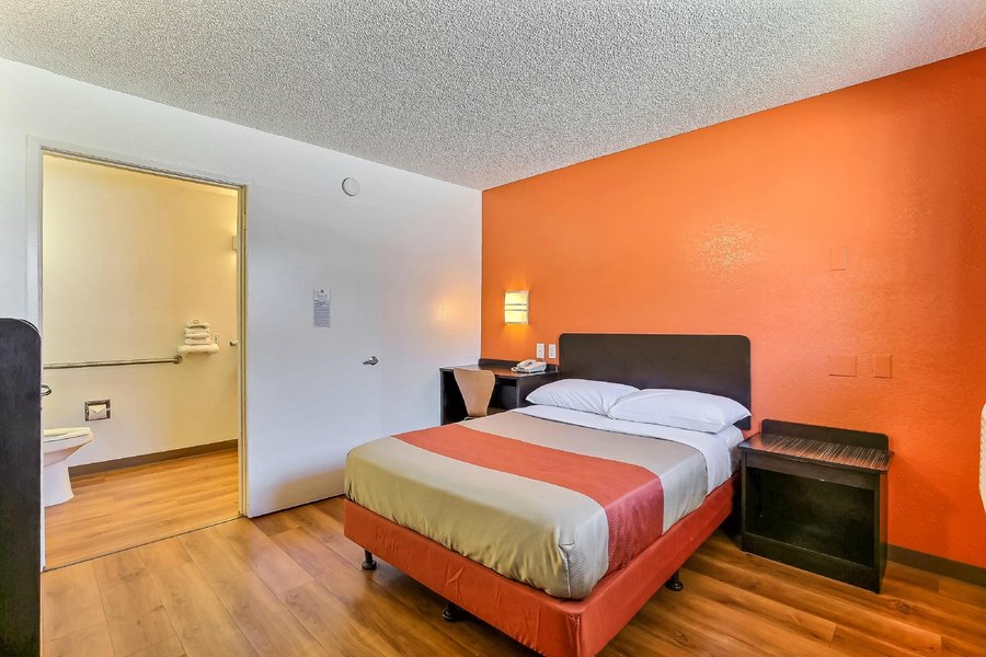 MOTEL 6 OAKLAND AIRPORT - Prices & Reviews (CA) - Tripadvisor