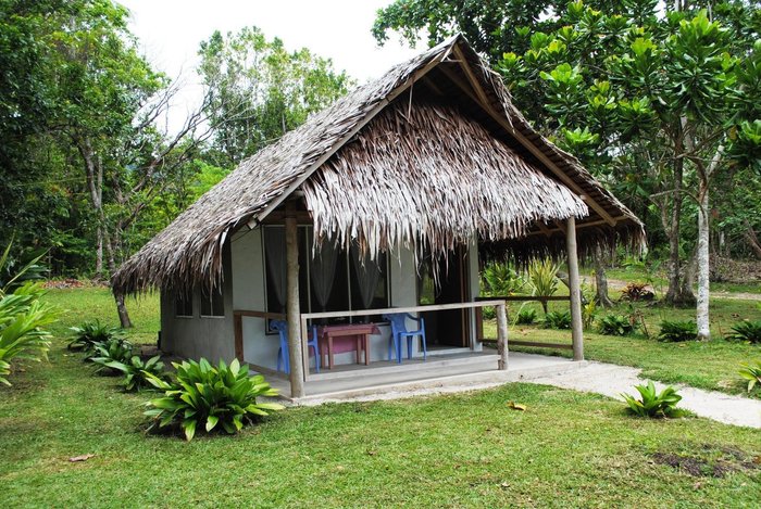 LONNOC WATERFRONT BUNGALOWS - Guesthouse Reviews (Vanuatu/Luganville)